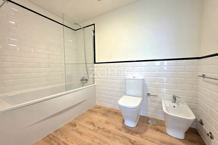 Apartamento T1 para Arrendamento em Ponta Delgada (São José) Foto 13