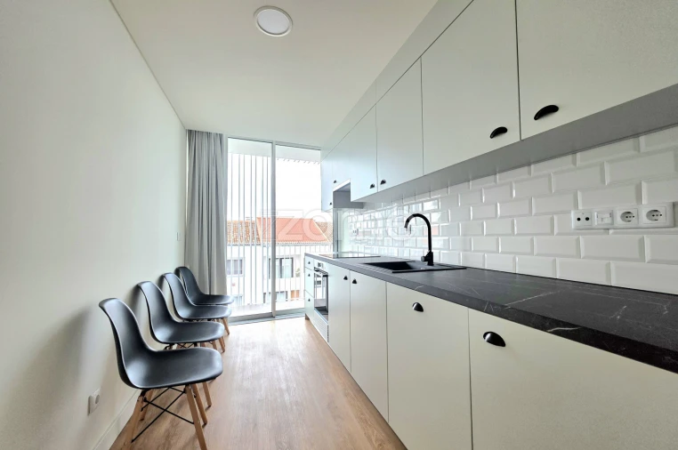 Apartamento T2 para Arrendamento em Ponta Delgada (São José) Foto 7