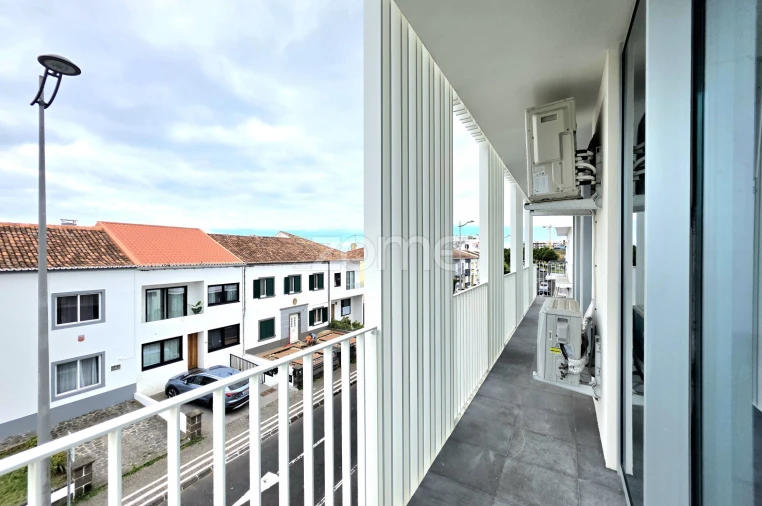 Apartamento T2 para Arrendamento em Ponta Delgada (São José) Foto 9