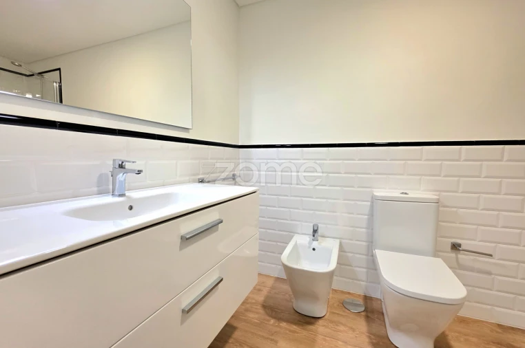 Apartamento T2 para Arrendamento em Ponta Delgada (São José) Foto 18