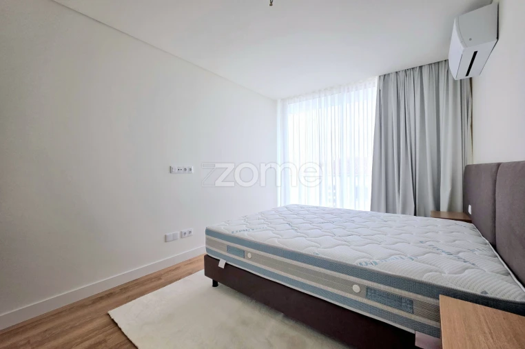 Apartamento T2 para Arrendamento em Ponta Delgada (São José) Foto 16
