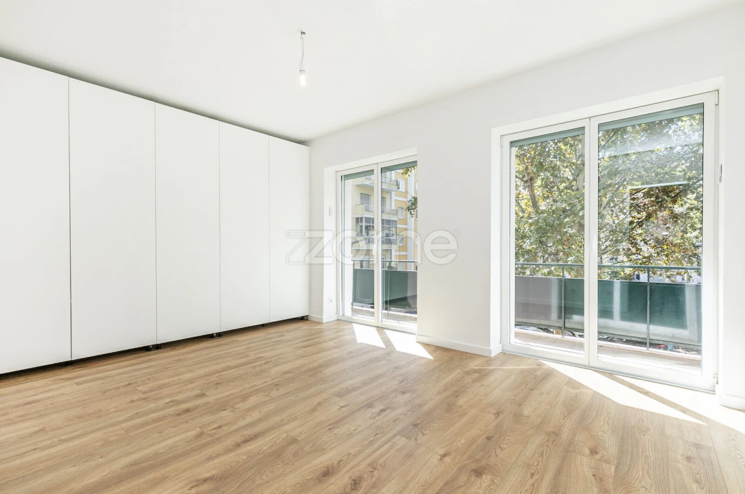 Apartamento T2 para Arrendamento em Penha de França Foto 23