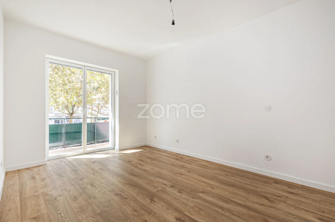 Apartamento T2 para Arrendamento em Penha de França Foto 29