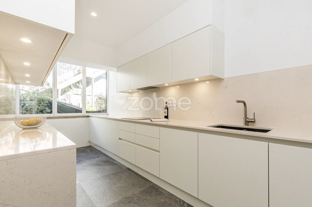 Apartamento T2 para Arrendamento em Penha de França Foto 17