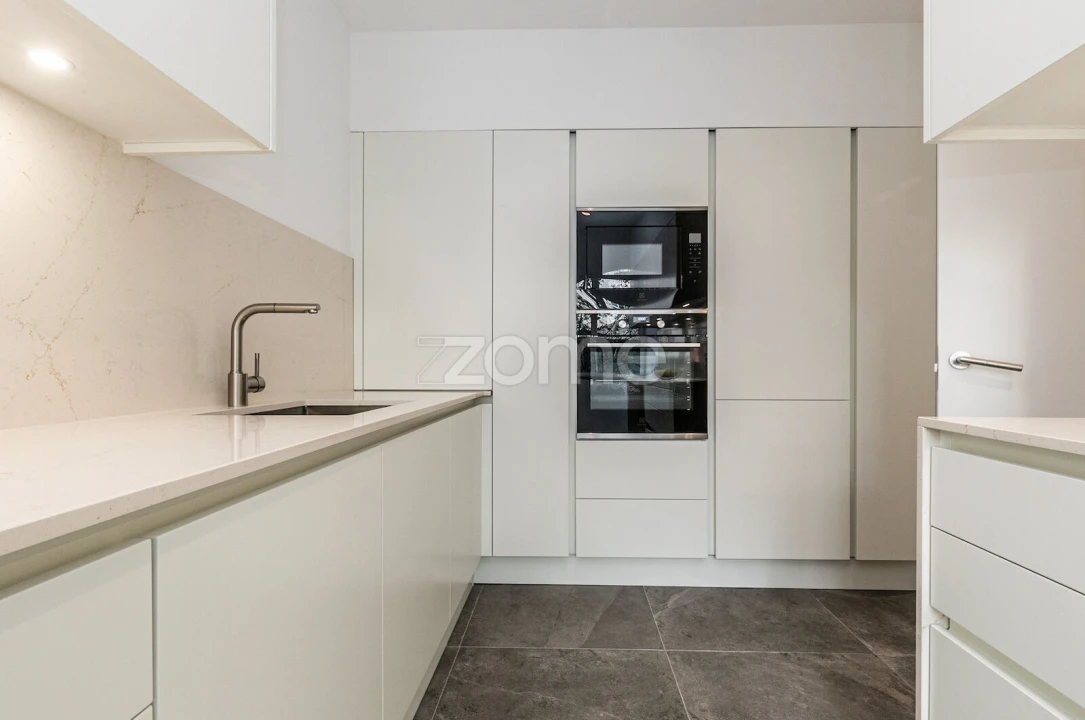 Apartamento T2 para Arrendamento em Penha de França Foto 22