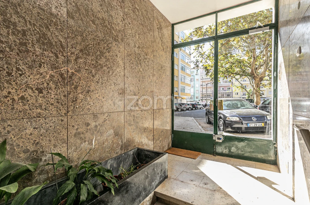 Apartamento T2 para Arrendamento em Penha de França Foto 2