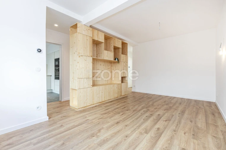 Apartamento T2 para Arrendamento em Penha de França Foto 13