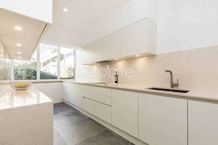 Apartamento T2 para Arrendamento em Penha de França Foto 17