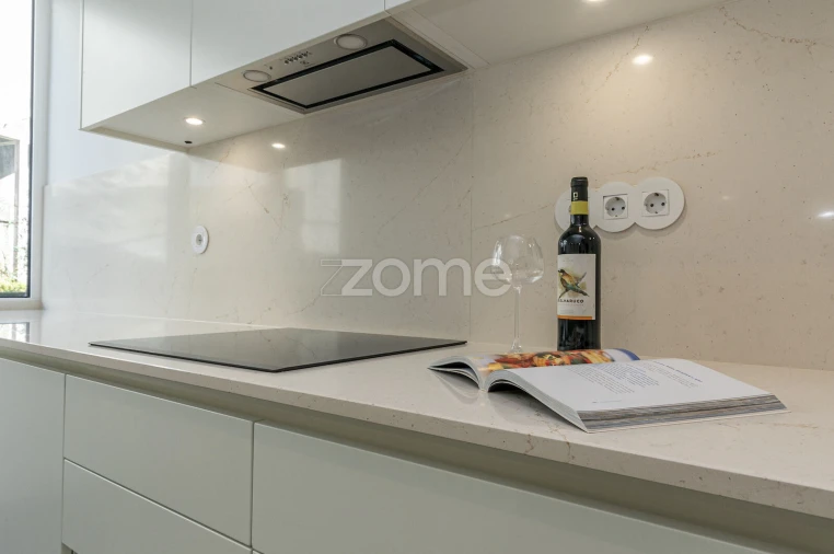 Apartamento T2 para Arrendamento em Penha de França Foto 18