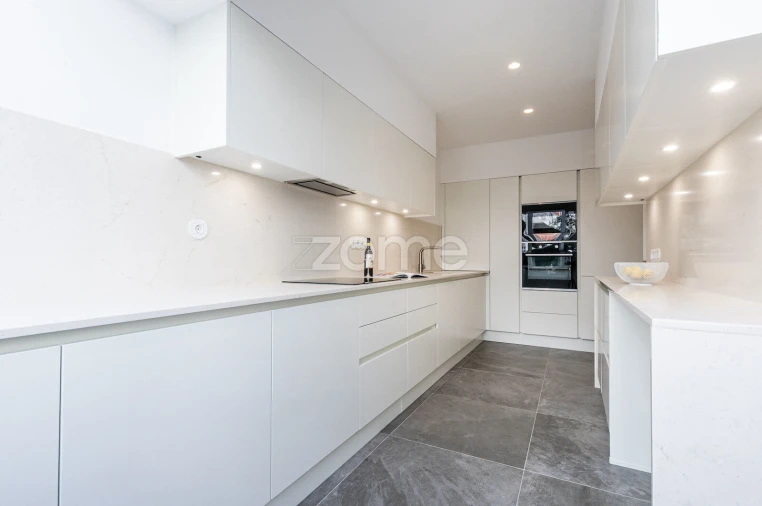 Apartamento T2 para Arrendamento em Penha de França Foto 20