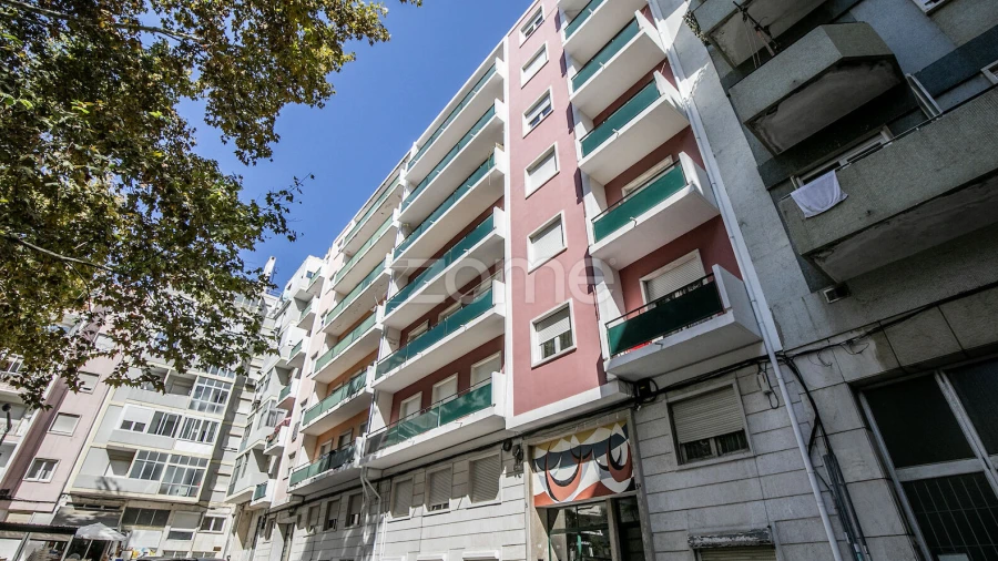 Apartamento T2 para Arrendamento em Penha de França