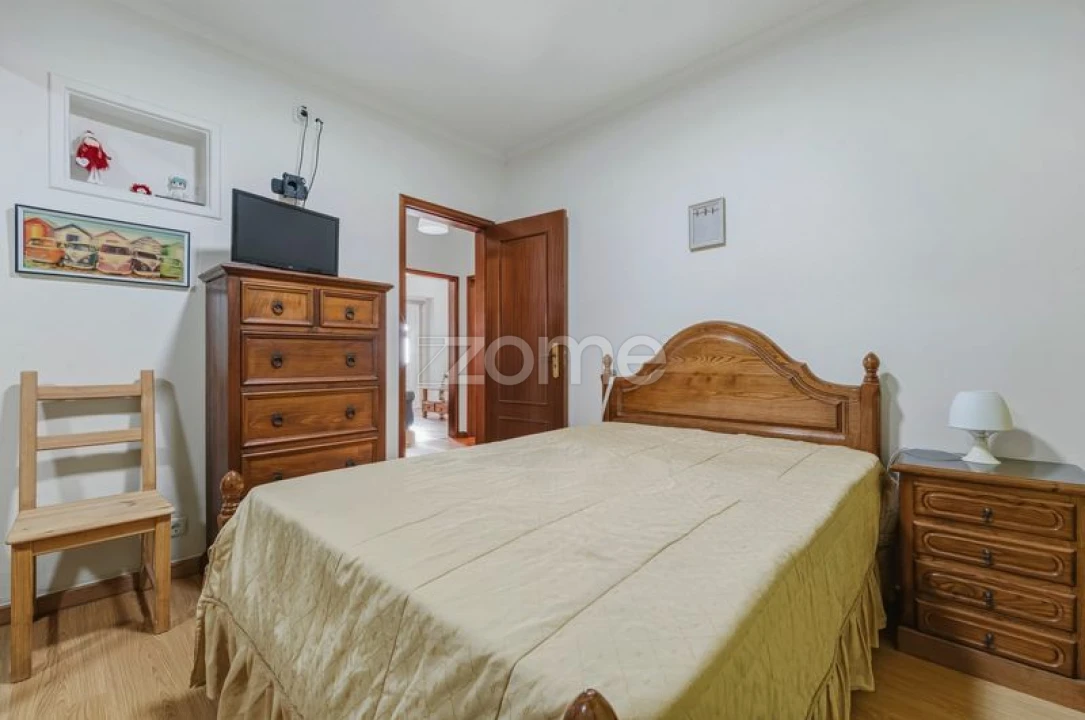 Moradia T4 para Venda em Ramada e Caneças Foto 6