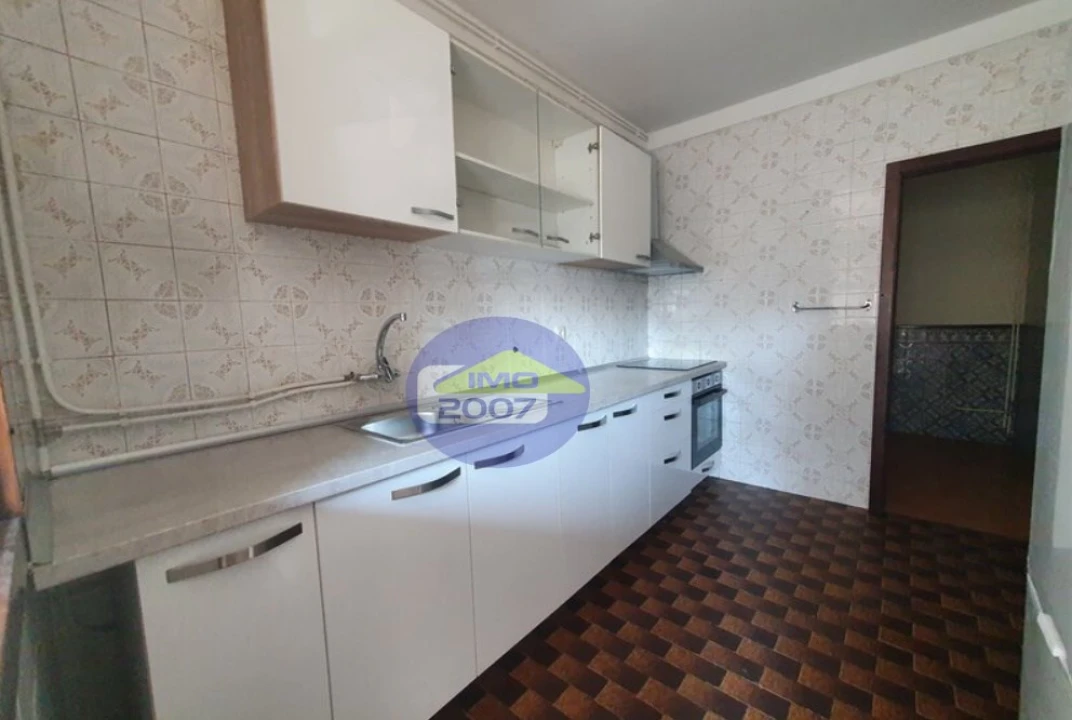 Apartamento T1 para Venda em Santa Marinha e São Pedro da Afurada Foto 2