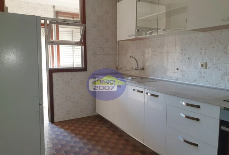 Apartamento T1 para Venda em Santa Marinha e São Pedro da Afurada Foto 3