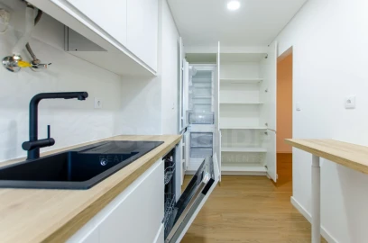 Apartamento T2 para Venda em Rio de Mouro