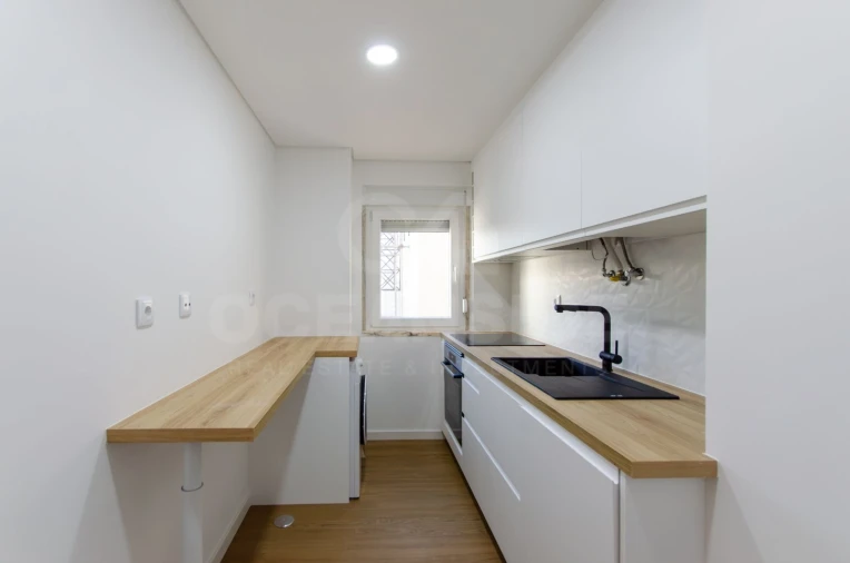 Apartamento T2 para Venda em Rio de Mouro Foto 9