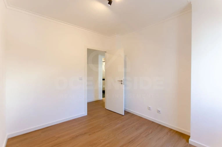 Apartamento T2 para Venda em Rio de Mouro Foto 17