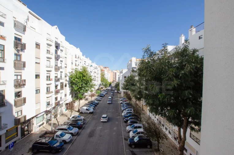 Apartamento T2 para Venda em Rio de Mouro Foto 26