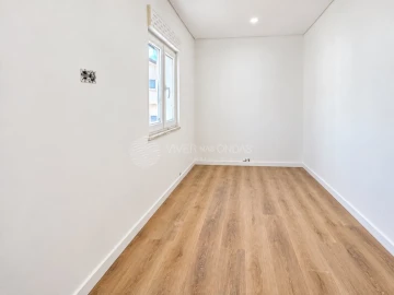 Moradia T3 para Venda em Mafamude e Vilar do Paraíso