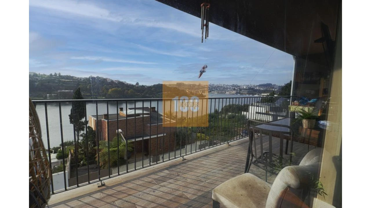 Prédio para Venda em Gondomar (São Cosme), Valbom e Jovim Foto 2