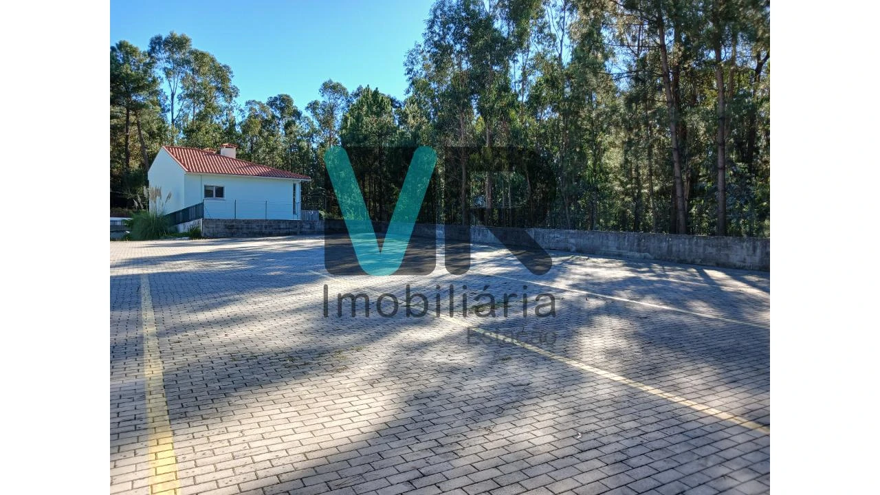 Armazém para Arrendamento em Carreira e Fonte Coberta Foto 12