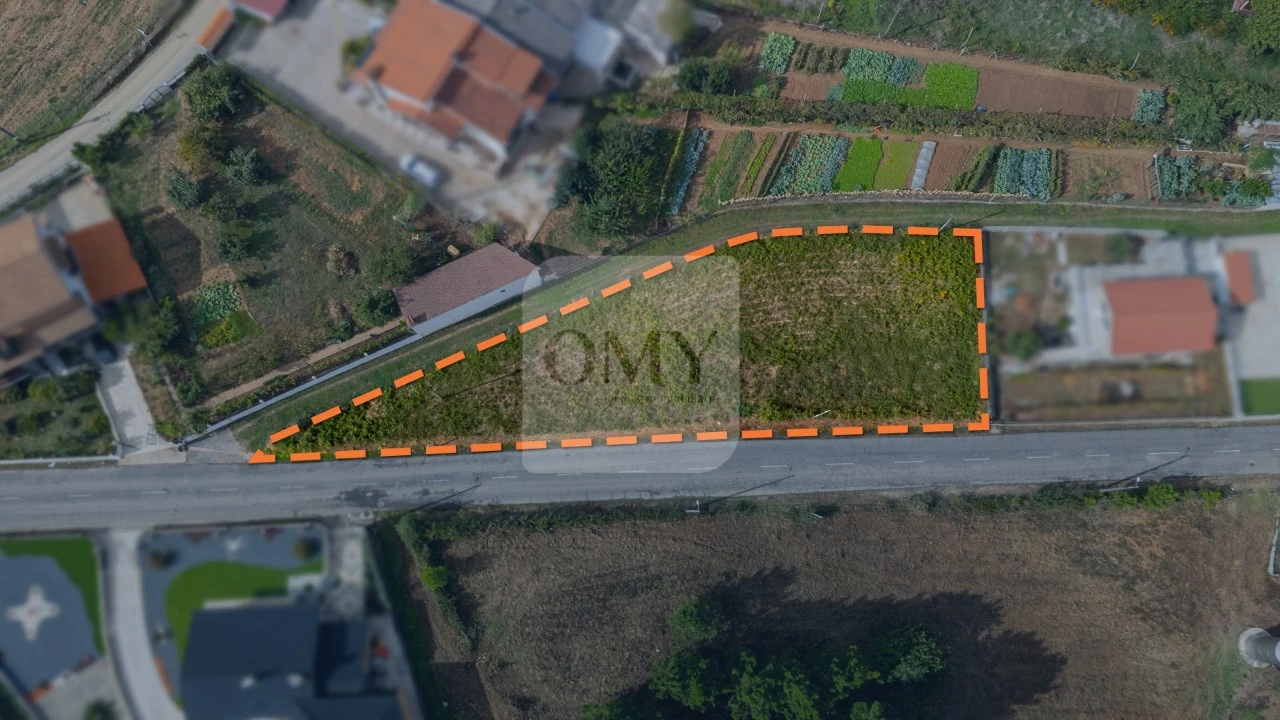 Terreno para Venda em Folhadela Foto 1