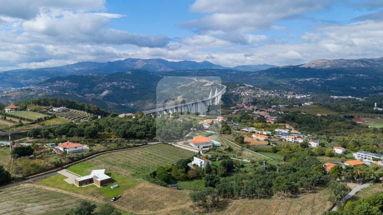 Terreno para Venda em Folhadela Foto 8