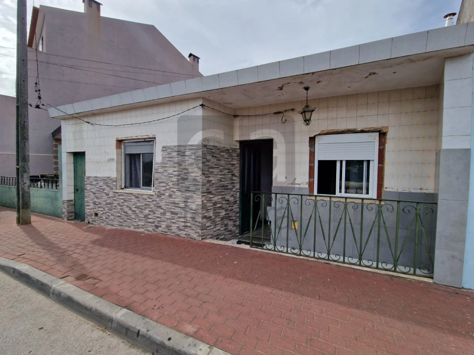 Moradia T2 para Venda em Almeirim Foto 1