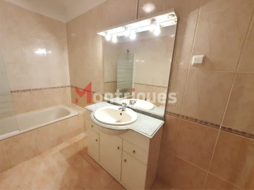 Apartamento T2 para Arrendamento em Sarilhos Grandes