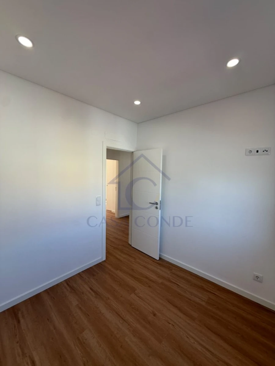 Apartamento T2 para Venda em Almada, Cova da Piedade, Pragal e Cacilhas Foto 9
