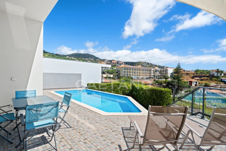 Moradia T3 para Venda em Ribeira Brava Foto 2