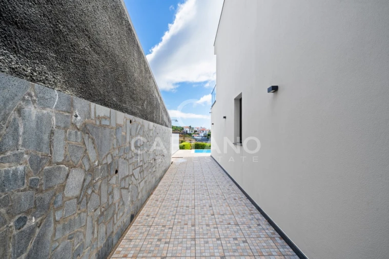 Moradia T3 para Venda em Ribeira Brava Foto 40
