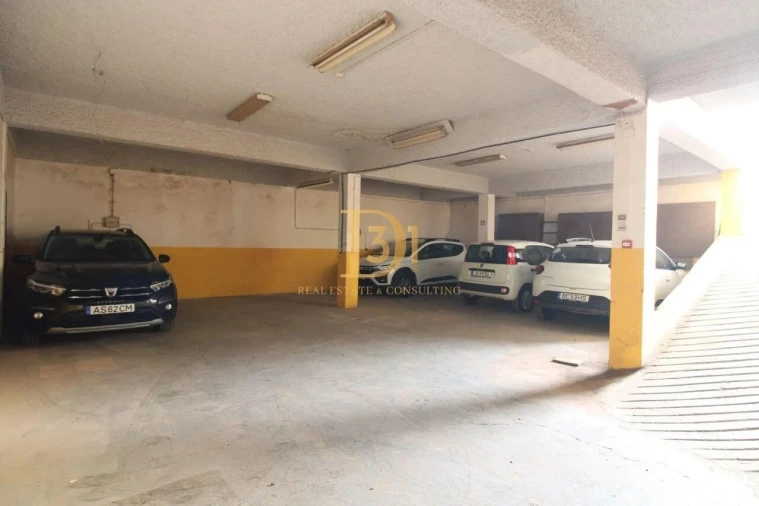 Armazém para Arrendamento em Camara de Lobos Foto 11