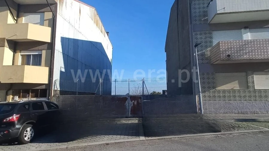 Terreno para Venda em Oliveira do Douro