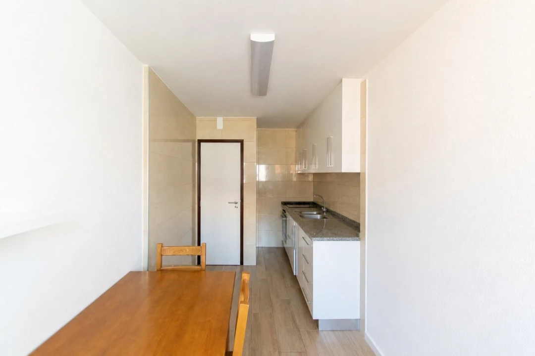 Apartamento T2 para Venda em Sé Nova, Santa Cruz, Almedina e São Bartolomeu Foto 6
