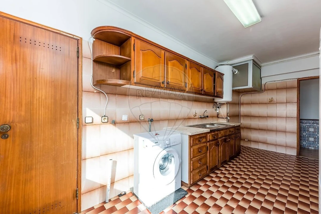 Apartamento T2 para Venda em Queluz e Belas Foto 8