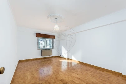 Apartamento T2 para Venda em Queluz e Belas