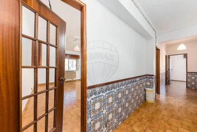 Apartamento T2 para Venda em Queluz e Belas