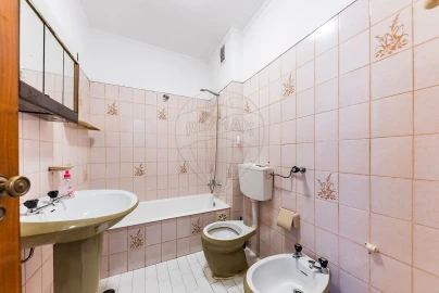 Apartamento T2 para Venda em Queluz e Belas