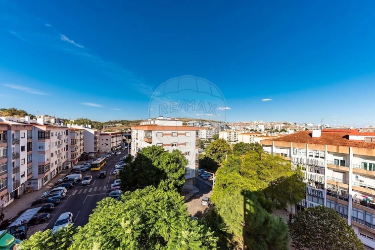 Apartamento T2 para Venda em Queluz e Belas Foto 16
