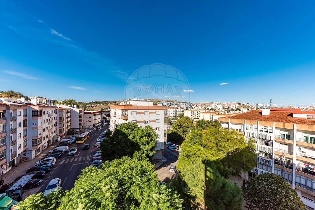 Apartamento T2 para Venda em Queluz e Belas Foto 16