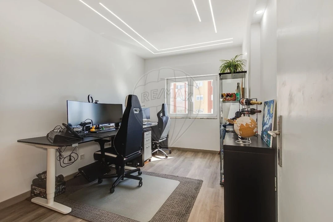 Apartamento T3 para Venda em Amora Foto 11