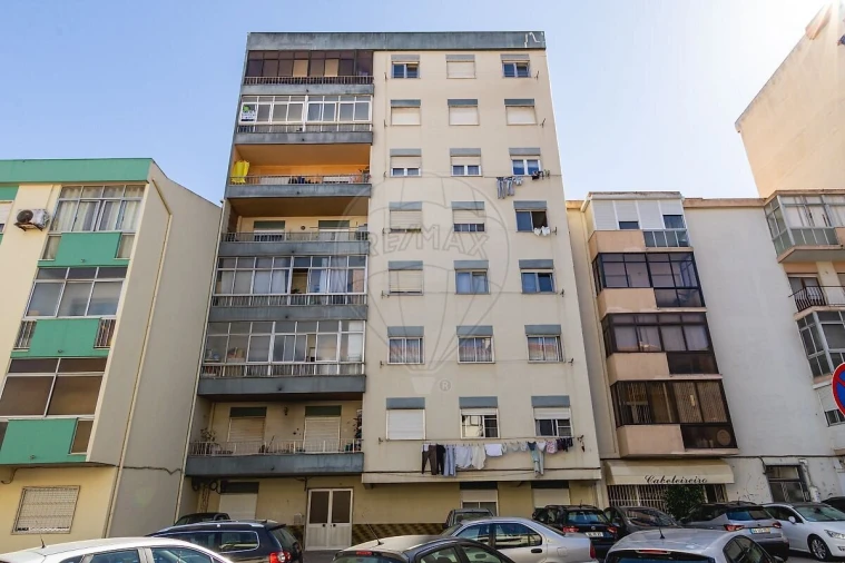 Apartamento T3 para Venda em Amora Foto 42