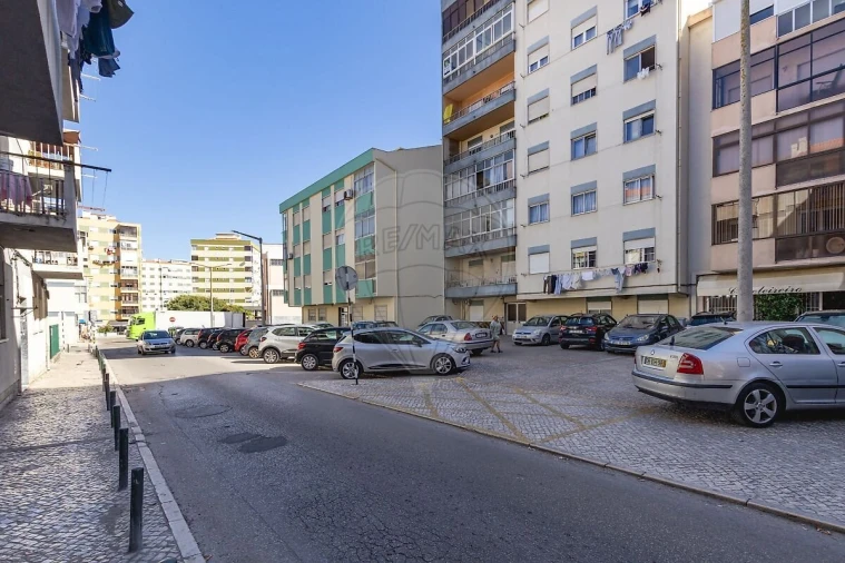 Apartamento T3 para Venda em Amora Foto 44