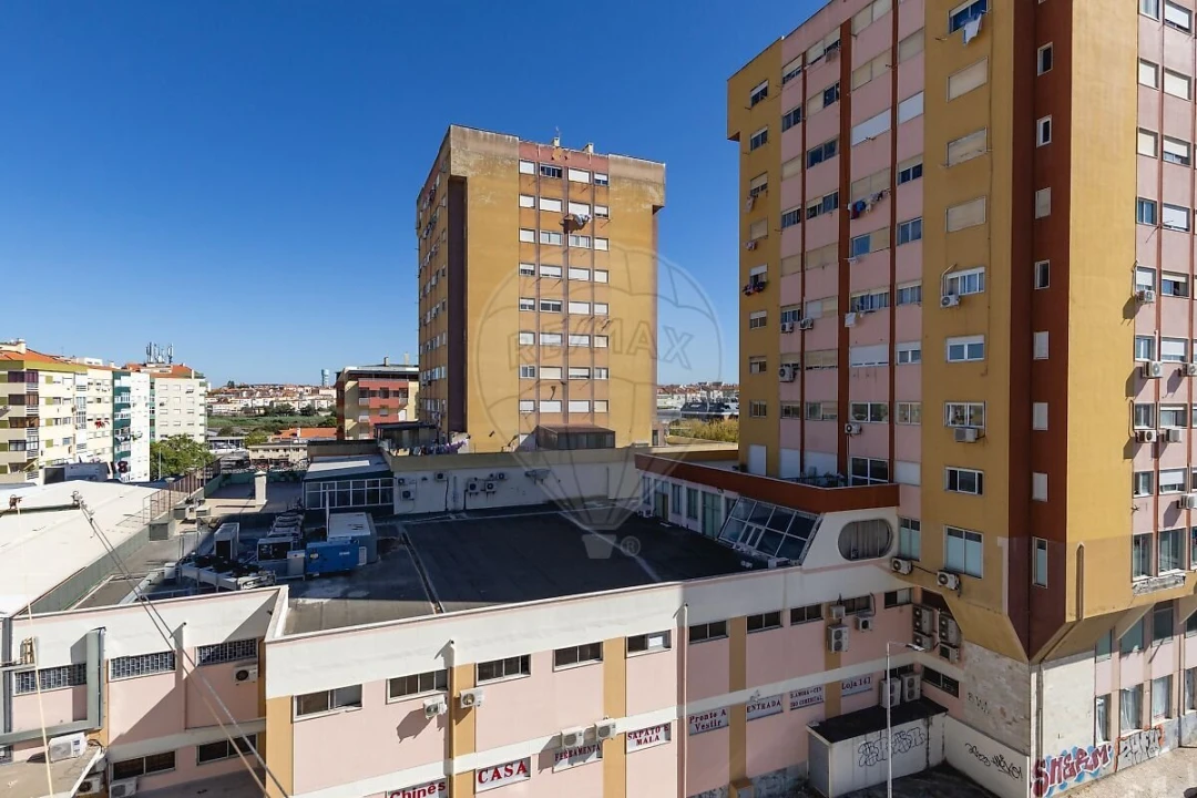 Apartamento T3 para Venda em Amora Foto 38