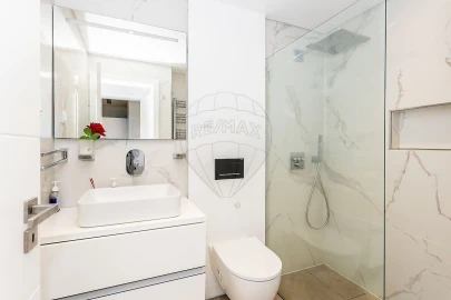 Apartamento T3 para Venda em Santo António dos Cavaleiros e Frielas