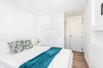 Apartamento T3 para Venda em Santo António dos Cavaleiros e Frielas