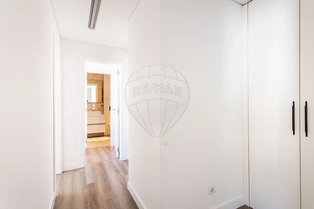 Apartamento T3 para Venda em Santo António dos Cavaleiros e Frielas Foto 14