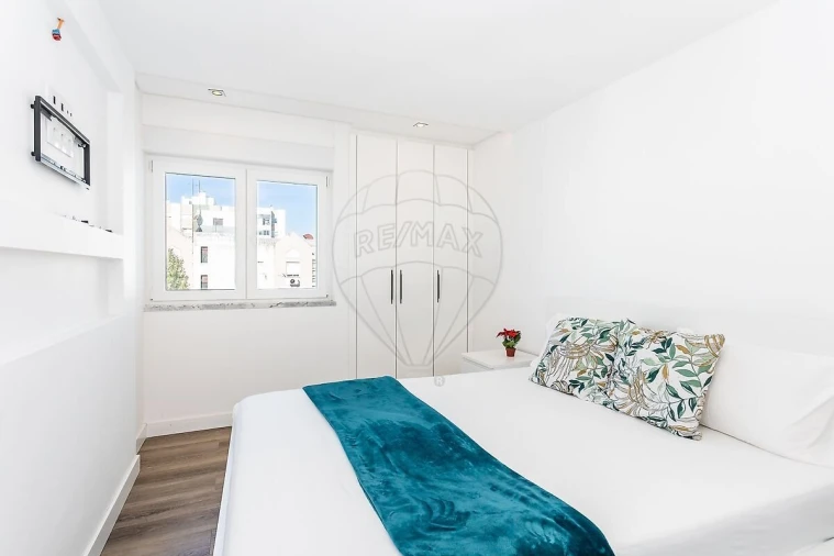 Apartamento T3 para Venda em Santo António dos Cavaleiros e Frielas Foto 8
