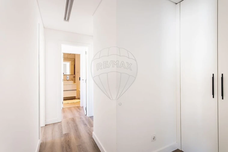 Apartamento T3 para Venda em Santo António dos Cavaleiros e Frielas Foto 14